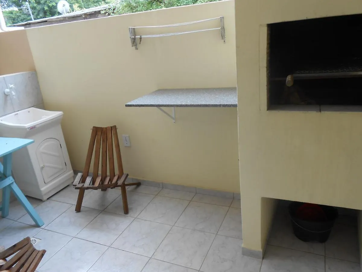 Residencial Yamanashi Apartment Bombinhas 0*,  Brazil